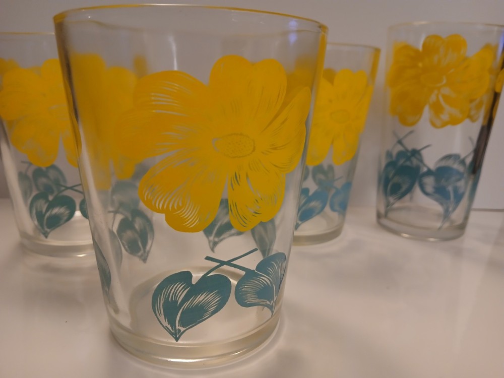 Set Of 4 VTG Mystic Dahlia Glass Tumblers INL#459