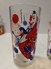 2 Vintage Big Top Parade Glass Circus Clowns Red White and Blue – 5 1/4″ High