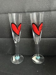 x2 Kosta Boda Hand-Painted Red Heart Champagne Flute Love Ulrica Hydman-Vallien