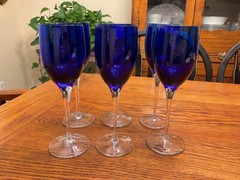 VTG 8 oz Cobalt Blue With Clear Stems 9” tall Hand Blown Wine Glasses Set of 5