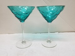 2 ART GLASS TEAL BLUE OPTIC WAVY MARTINI GLASSES 7 1/2″