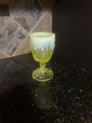 Vintage Fenton Uranium Topaz opalescent Wine Goblet, Daisy&Button, Rare! Glows