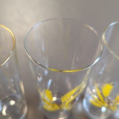 4 Vintage Tall Glasses With Gold Rim And Wheat Decal. 6 3/4″ Tall
