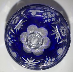 1 Natchtman Traube Cobalt Blue Cut to Clear Crystal Grape/Pinwheel Marsala 7″T
