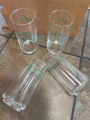 CORELLE COORDINATES ~ WINTER HOLLY ~ (4) 12 OZ. BEVERAGE GLASSES ~ EUC