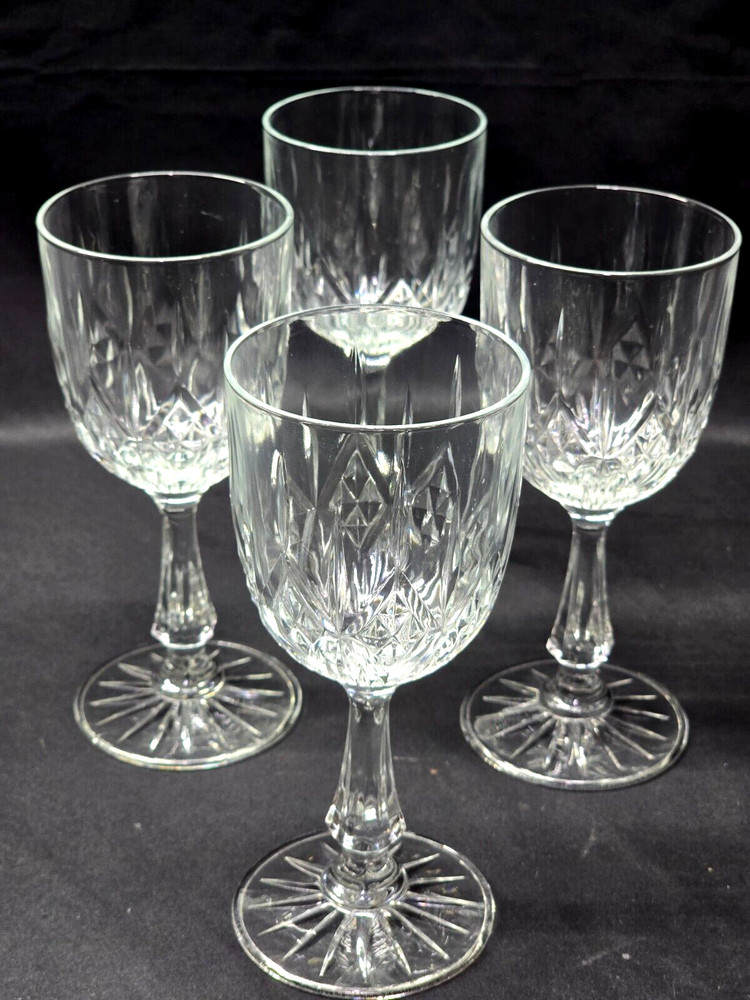 Anchor Hocking Canfield Clear Cocktail / Wine Glasses – 6 oz Set of 4