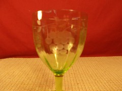 Standard Glass Company Grape Green Pattern Water Goblet 5 3/4″