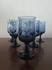 6 Pfaltzgraff Yorktowne Dark Blue Navy Stemmed Glasses 8 oz Water Wine Goblets