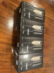 Wine Glasses and Champagne Glasses