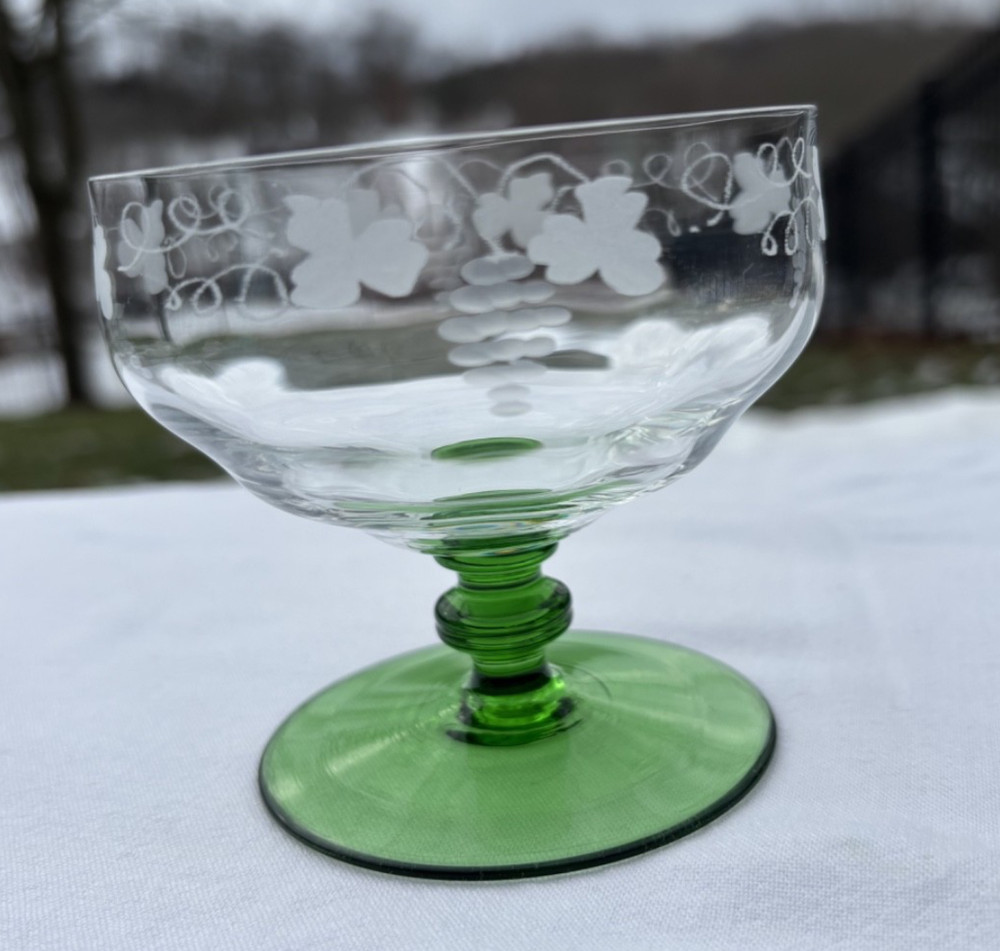 Unk Maker Clear Crystal Green Stem UNK2920 Tall Champagne w/ Cut Grapes Vines