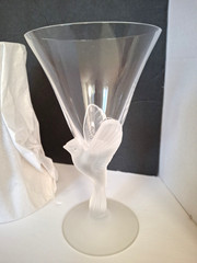6 NEW BEAUTIFUL SASAKI CRYSTAL WINE GLASSES FROSTED DOVES BIRDS Etuso Yamagishi