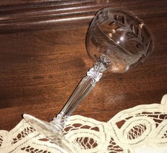 VTG CORDIAL GLASSES (2) ETCHED CUT LEAF VINE RING BAND FACETED STEMS 5-1/4”H EUC