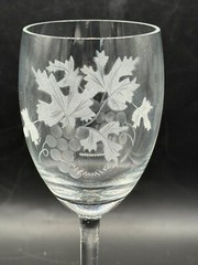 2 vintage, clear glass wine glasses with fristed maple leaves