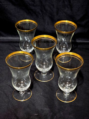 Glastonbury-Lotus Yukon Gold Juice Cocktail Glasses – Set of 4 + Free Spare