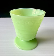 Vtg McKee Flower Band Jadeite Green Uranium Glass 5oz Footed Tumbler VHTF
