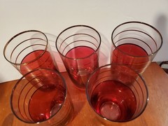 Set of 5 vintage cranberry & clear glass tumblers with gold bands, 5.25″, nice