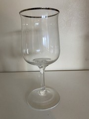 2 Maywood/ Desire Platinum trim Lenox crystal wine glasses 7”