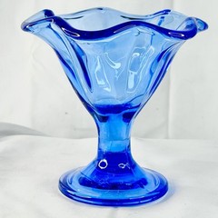 Ice Cream Sundae Dessert Stemmed Tulip Shaped Blue Cobalt Glass Diner Ruffle