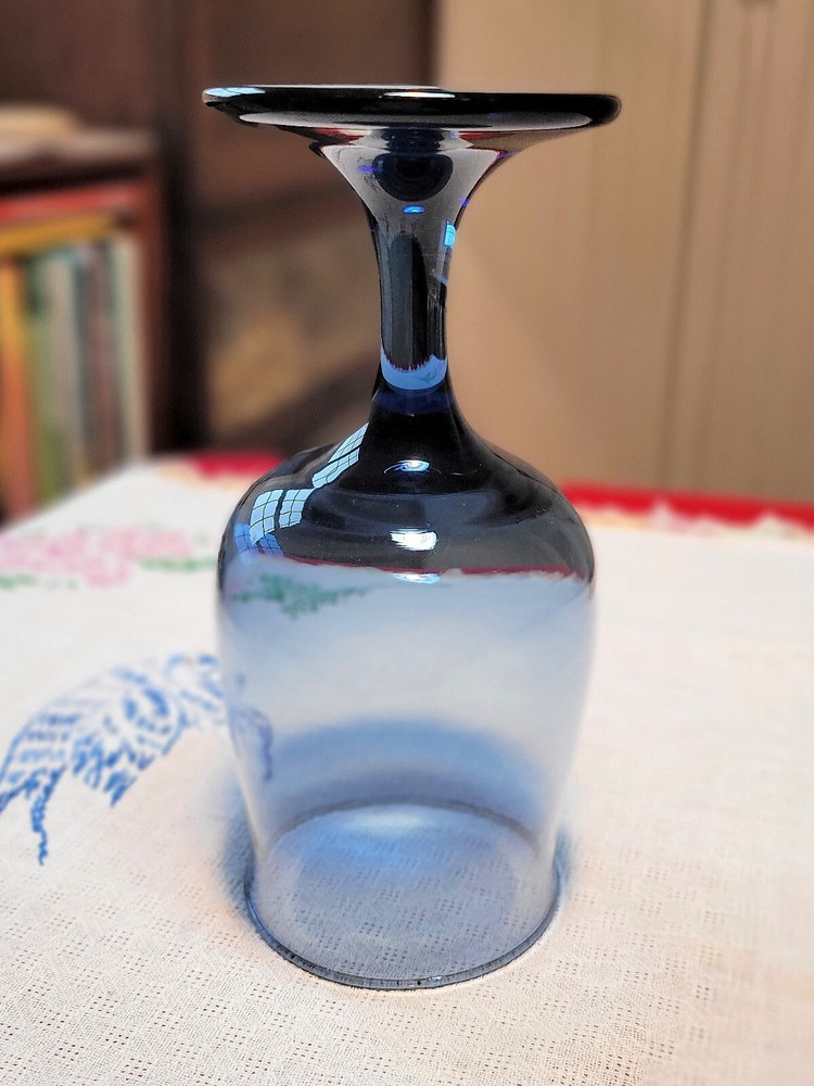 1 EUC Libbey #3511 *TULIP DUSKY BLUE* 10 oz 6 1/2″ Footed WATER GOBLET [RETIRED]