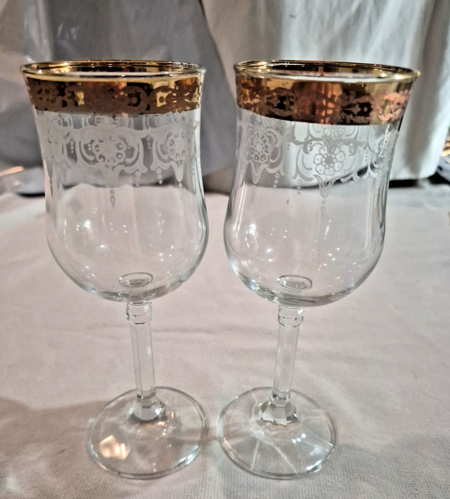 Pair Of Cellini 24k Gold Rimmed w White Etched Floral Design Wine Glasses