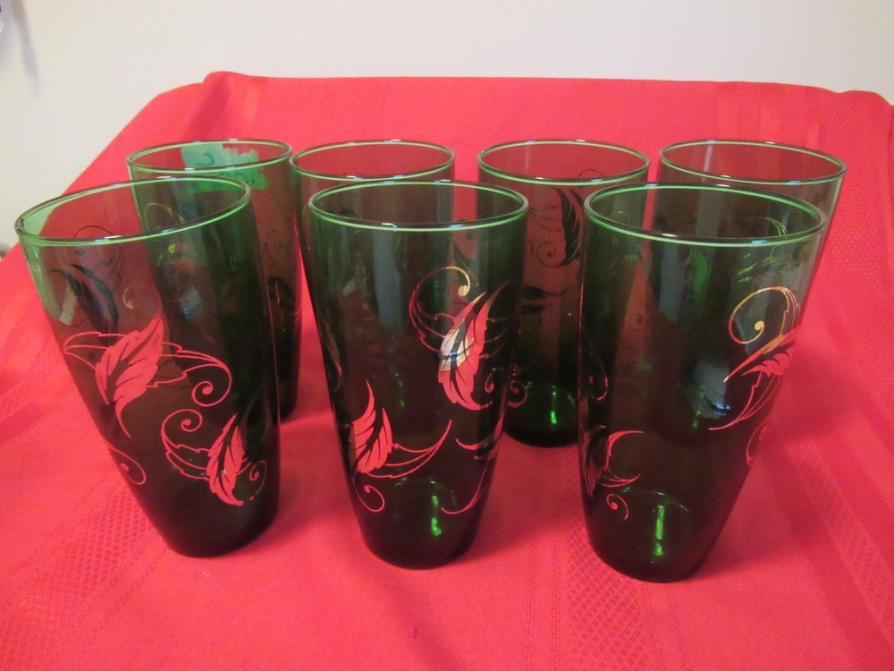 7 Vintage Anchor Hocking Forest Green w/gold leaf scroll Iced tea glass 6″x3″