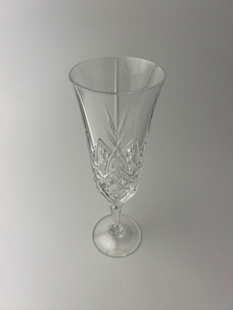 Vintage Crystal White Wine Glass – Diamond & Fan Cut Design 7.75 in