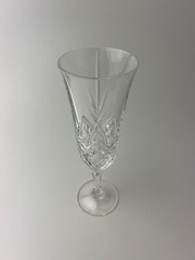 Vintage Crystal White Wine Glass – Diamond & Fan Cut Design 7.75 in
