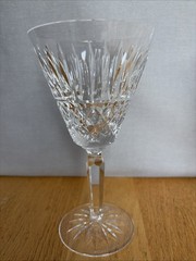 WATERFORD MAEVE Set of 5 WATER / WINE GLASSES 6 7/8″ Tall Crystal Stems – NICE!