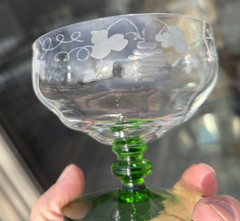 Unk Maker Clear Crystal Green Stem UNK2920 Tall Champagne w/ Cut Grapes Vines