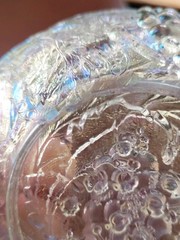 Pretty White US Glass Carnival Glass Palm Beach Berry Bowl Gooseberry Interior