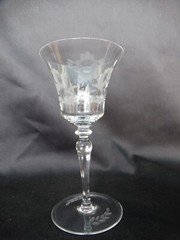 Arcadia Romania Clear Blown Glass Wheel Cut Sunflower (ARE14) Wine Stem 6 1/4″