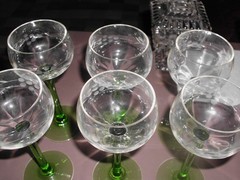 Vintage Luminarc France Emerald Green Stem Etched Wine Glasses Set of 5 – 1970’s
