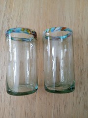 Set of 2 Hand Blown Mexican Glass w/ Confetti Rim Tumblers Drinking Glasses 6″