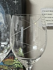 3 Red Wine Glasses Frosted Geometric Art Glass 9oz Swirl Dots Lines 3.25” Stem