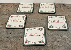 5 Vtg Libbey Arbys Gold Rim Holly Berry Christmas Glasses +Believe Coasters READ