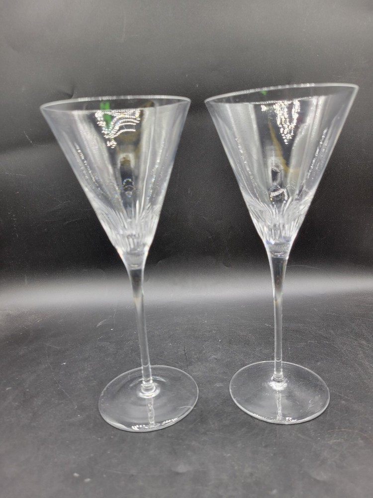 2 Unmarked High Quality Crystal Toasting Champagne Flute Star Beams
