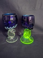 2 Cobalt GLOWY! Art Glass STAG DEER ELK Wine Glasses Silver Black Signed Dated