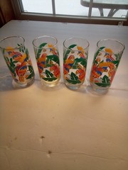 Libbeys vintage retro set of 4 tropical multi color parrots 16 oz 6 inches tall