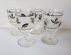 Stem Wine Glasses Silver Foliage Frosted Leaves Clear 5.5” Set / 4 Vintage