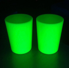 2 Vintage McKee Jadeite Uranium Glass Green Tumblers Straight Side Glows 3.75″