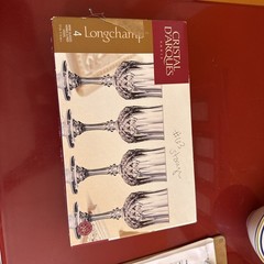 SET OF FOUR Cristal d’Arques LONGCHAMP CLEAR 5 1/2 oz Wine Glasses, 6 1/4″. NEW