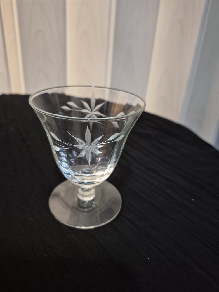 Vintage Oyster / Fruit Cocktail Glasses – Etched Starburst -Set of 4