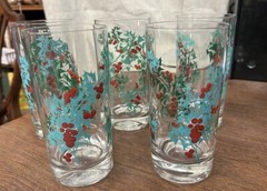 Set of 5 Vintage Wm Meier Glassware Christmas Glasses/Holly & Red Berries