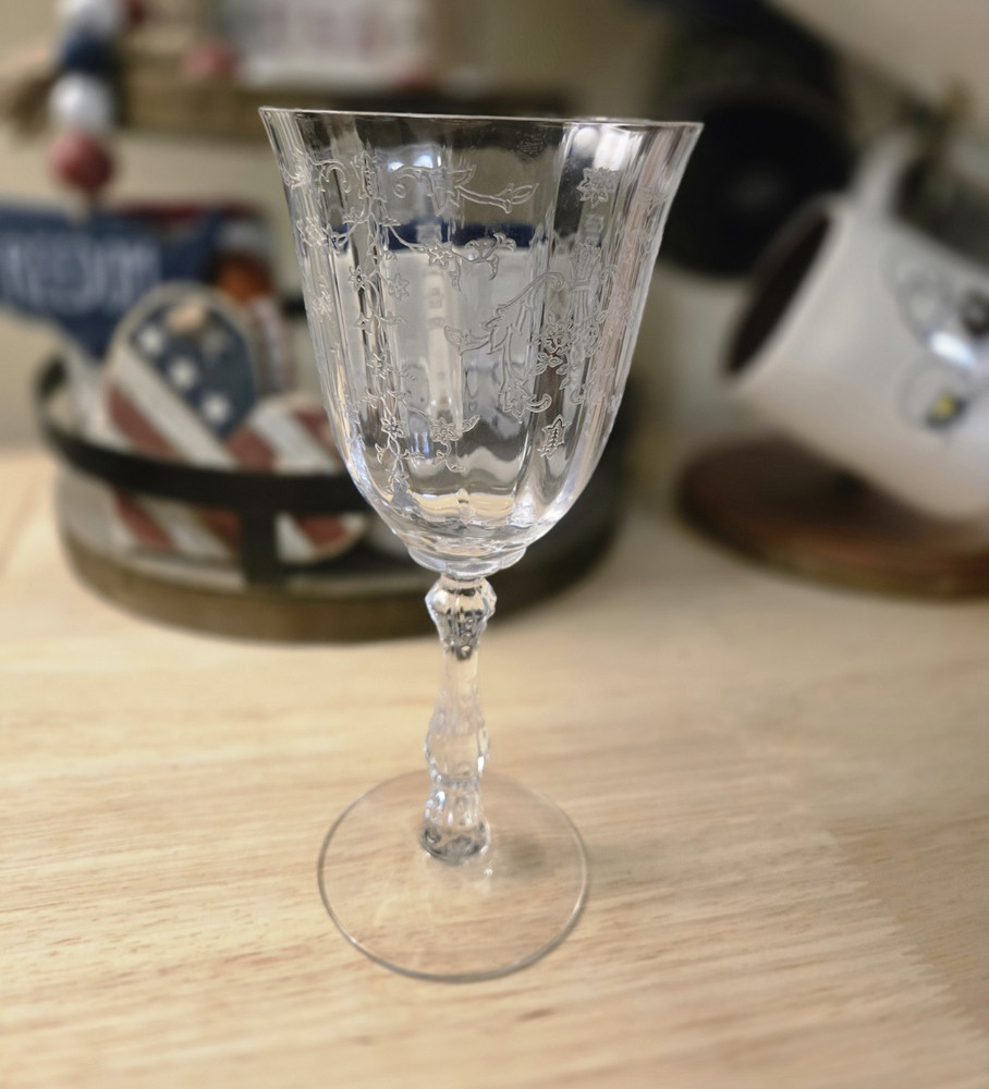 Vintage wheel-engraved (hand-etched) crystal champagne flutes, made in 1976