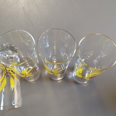 4 Vintage Tall Glasses With Gold Rim And Wheat Decal. 6 3/4″ Tall