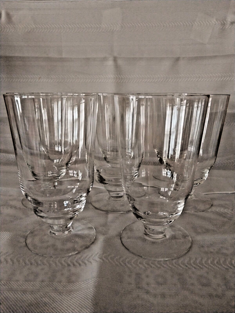 8 vintage footed-12 0z clear glasses-5 1/2″ H- 3 1/2″dia