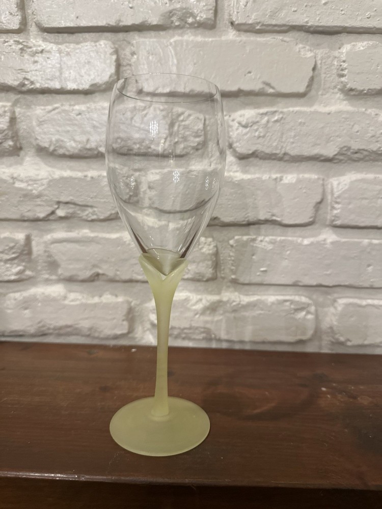 ONE COLONY AMARYLLIS (SATIN) CRYSTAL WINE / WATER GLASS (9 3/4″) MINT