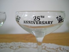 Vintage 25th WEDDING ANNIVERSARY 4″ Clear Stemmed Glasses ~ Set of 2 ~