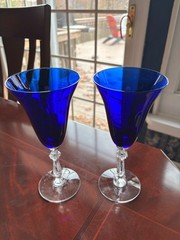 VINTAGE PAIR OF COBALT BLUE WINE GLASSES OR GOBLETS WITH CLEAR STEMS 8″ HIGH