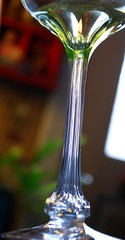 Antique NEEDLE ETCHED GREEN URANIUM GLASS Wine Goblet Clear Bubble In Stem c1900